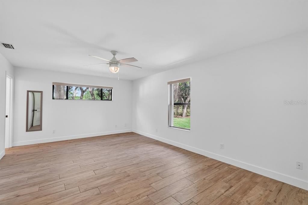 For Sale: $650,000 (3 beds, 2 baths, 1648 Square Feet)