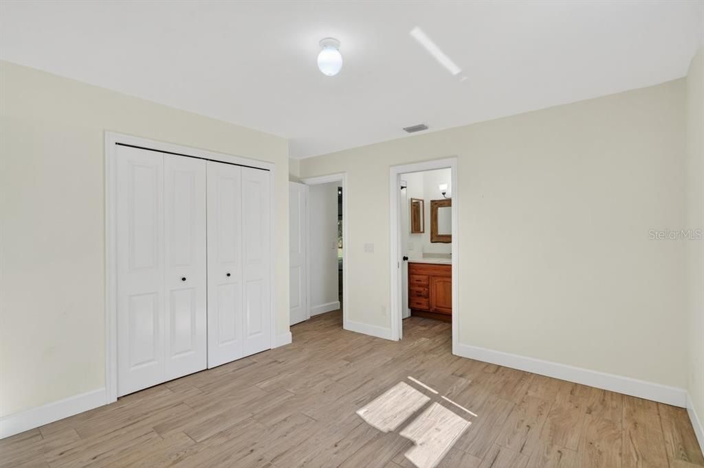For Sale: $650,000 (3 beds, 2 baths, 1648 Square Feet)