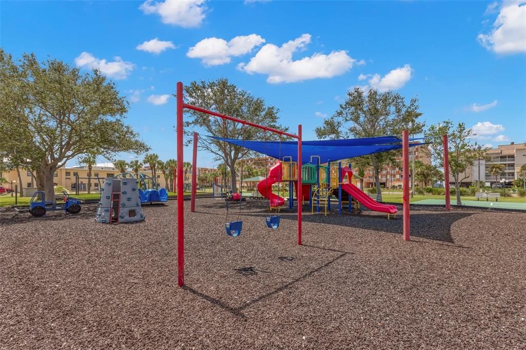 For Sale: $299,999 (0 beds, 1 baths, 255 Square Feet)