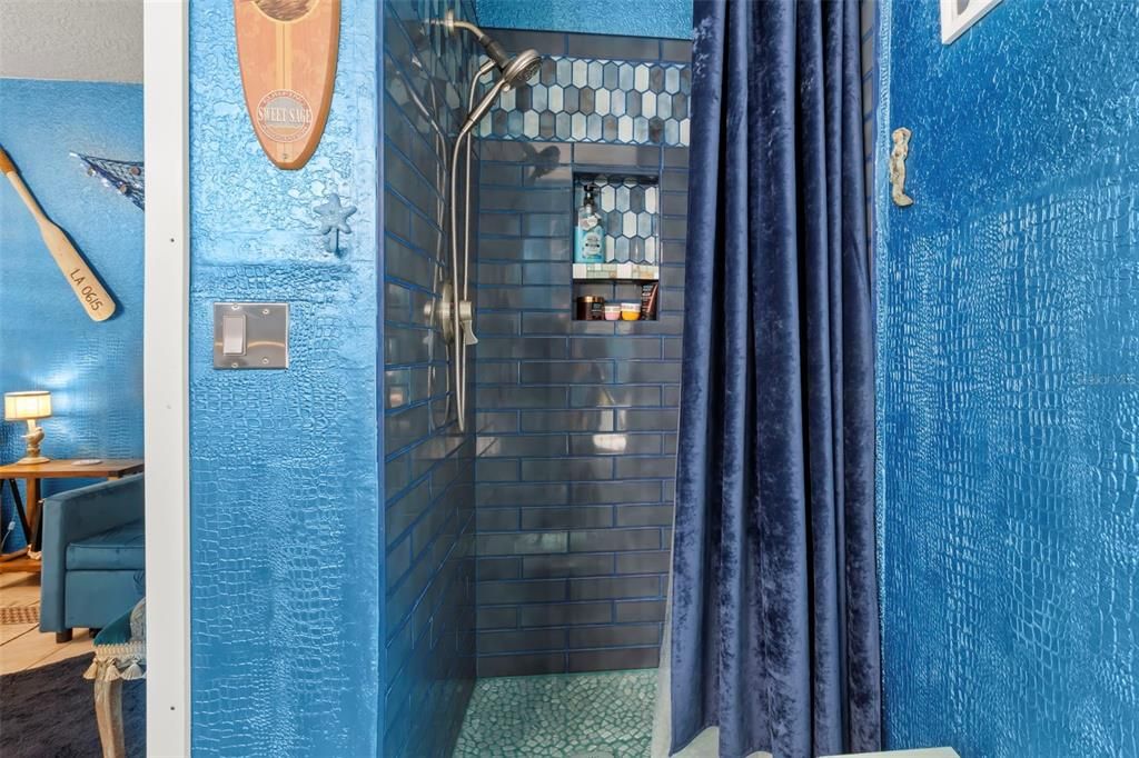 For Sale: $299,999 (0 beds, 1 baths, 255 Square Feet)