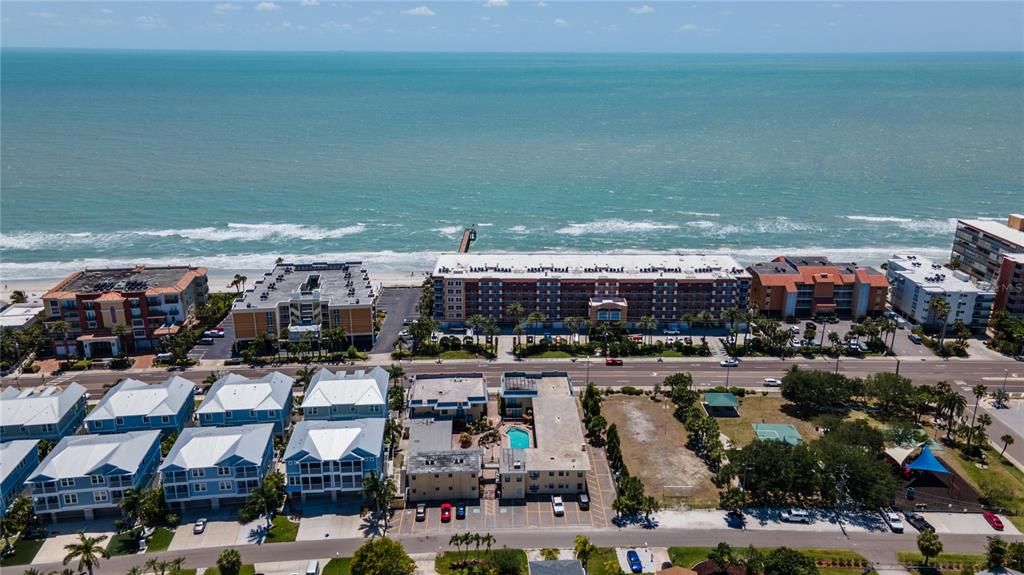For Sale: $299,999 (0 beds, 1 baths, 255 Square Feet)