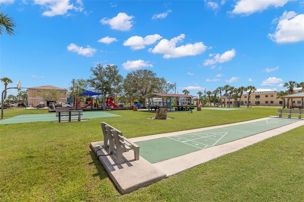For Sale: $299,999 (0 beds, 1 baths, 255 Square Feet)