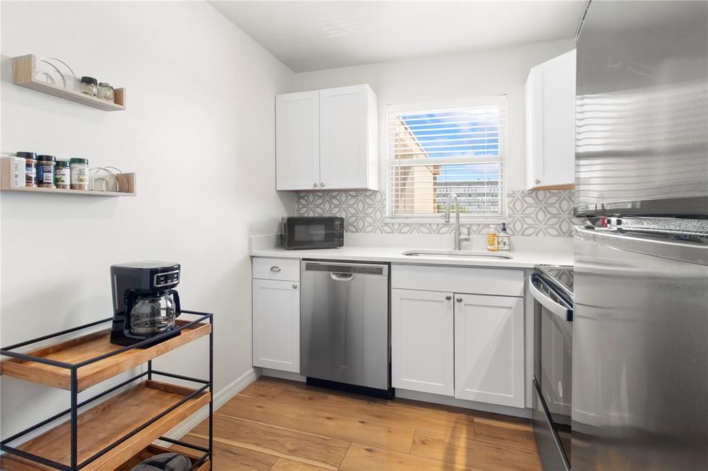 For Sale: $125,000 (1 beds, 1 baths, 600 Square Feet)
