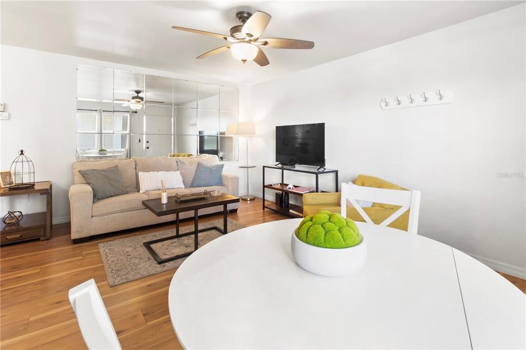 For Sale: $125,000 (1 beds, 1 baths, 600 Square Feet)