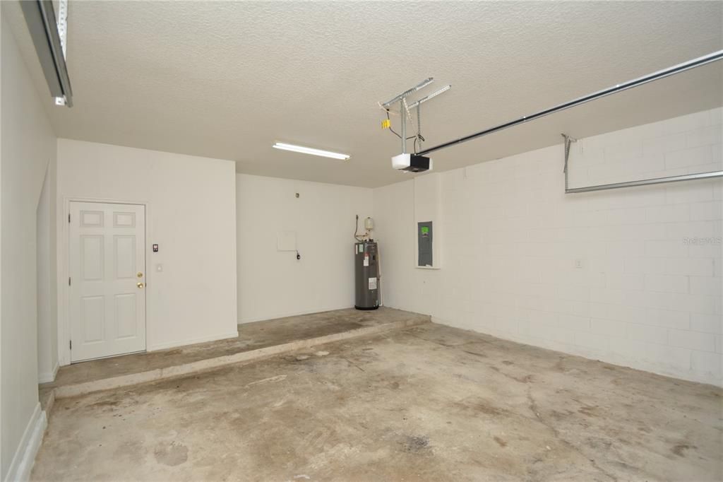 En Venta: $410,000 (3 camas, 3 baños, 2902 Pies cuadrados)