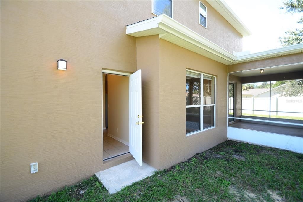 En Venta: $410,000 (3 camas, 3 baños, 2902 Pies cuadrados)