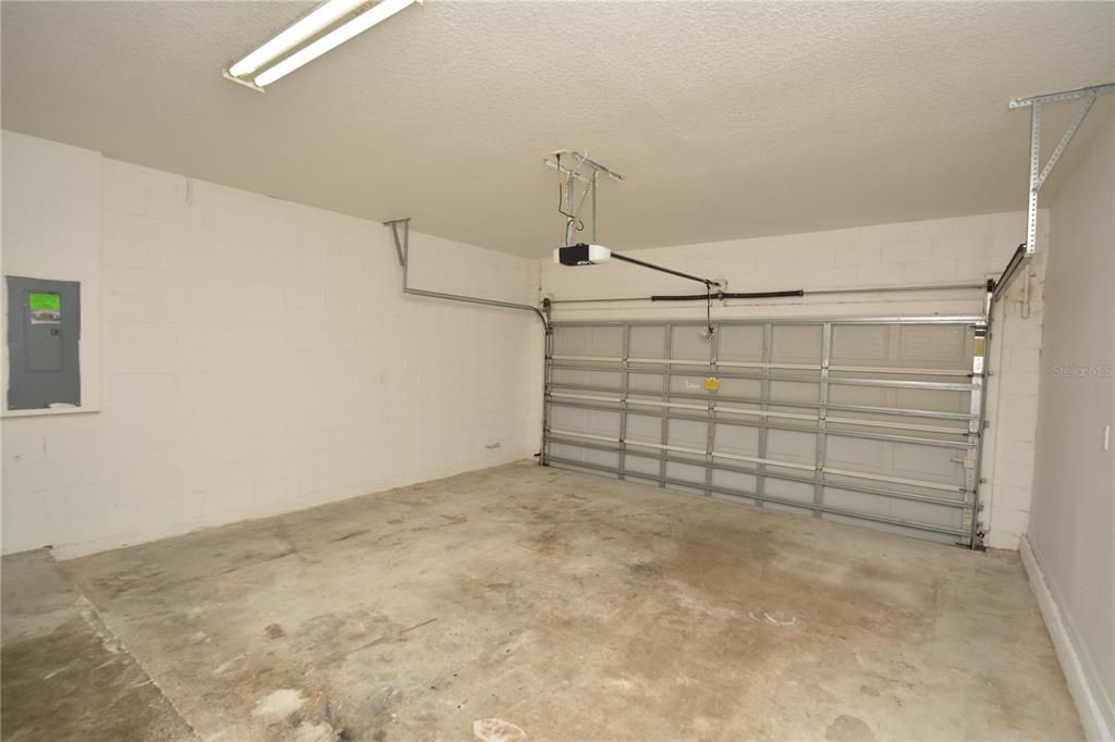 En Venta: $410,000 (3 camas, 3 baños, 2902 Pies cuadrados)