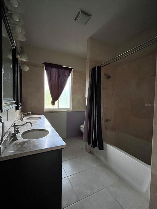 En Venta: $399,900 (3 camas, 3 baños, 1703 Pies cuadrados)