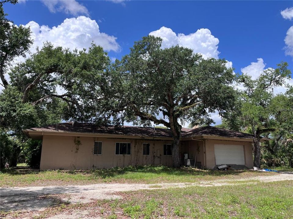 En Venta: $399,900 (3 camas, 3 baños, 1703 Pies cuadrados)