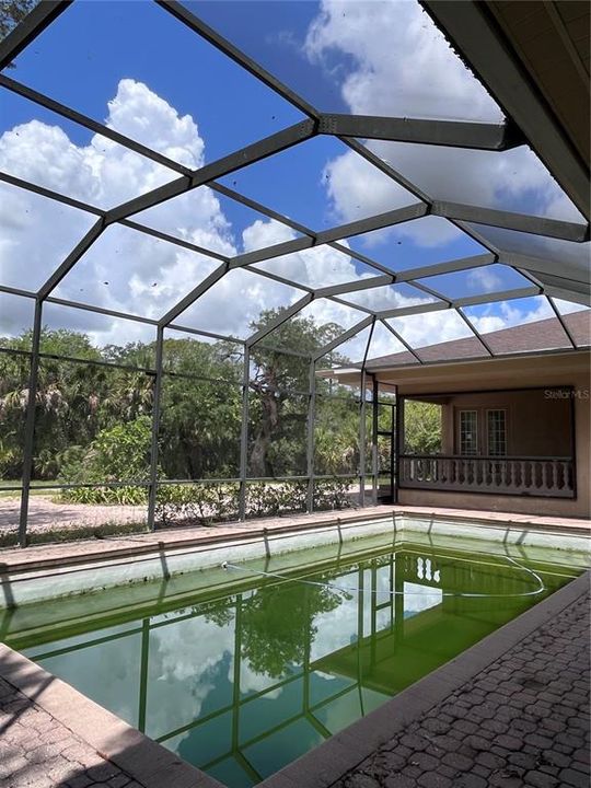 En Venta: $399,900 (3 camas, 3 baños, 1703 Pies cuadrados)
