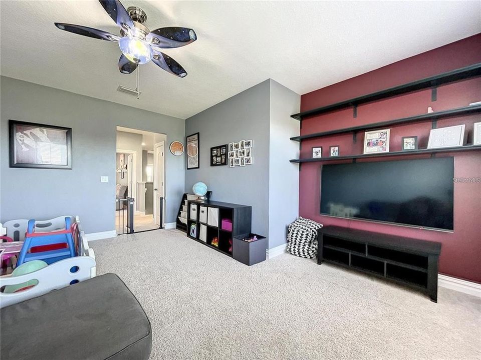 For Rent: $3,400 (5 beds, 3 baths, 2779 Square Feet)