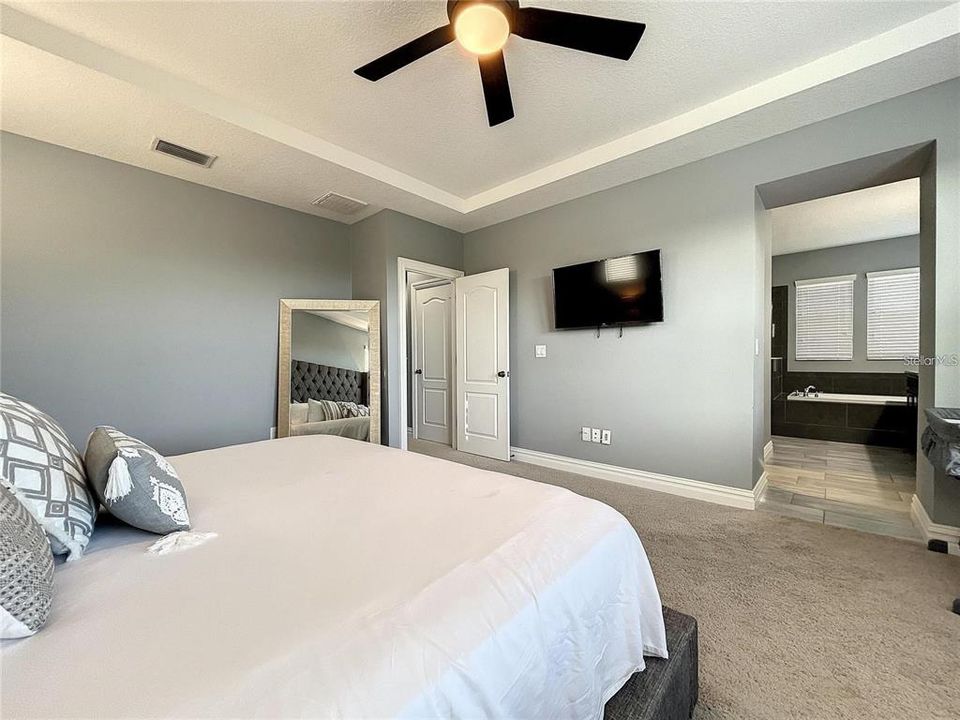 For Rent: $3,400 (5 beds, 3 baths, 2779 Square Feet)