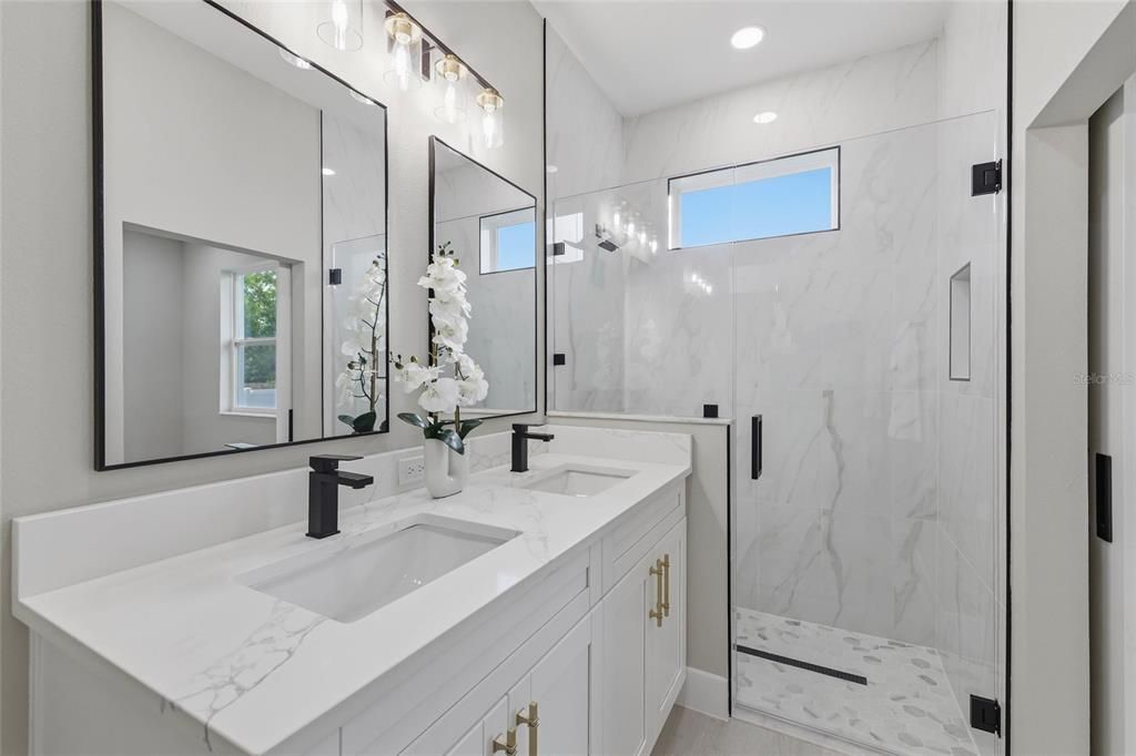 Active With Contract: $520,000 (4 beds, 2 baths, 1648 Square Feet)