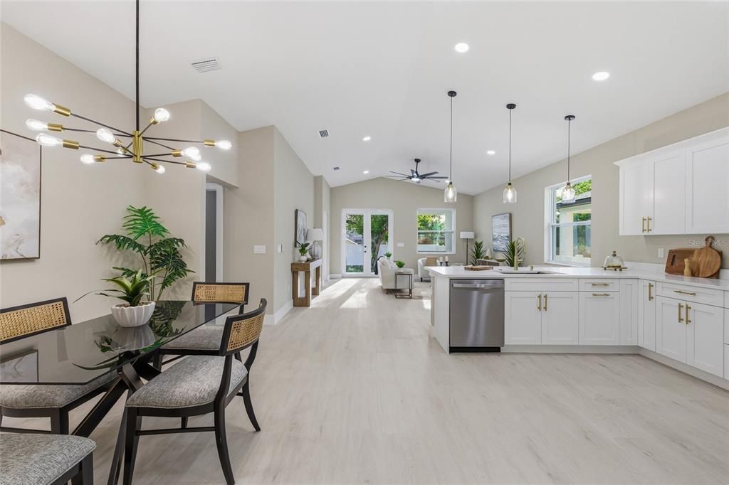 Active With Contract: $520,000 (4 beds, 2 baths, 1648 Square Feet)