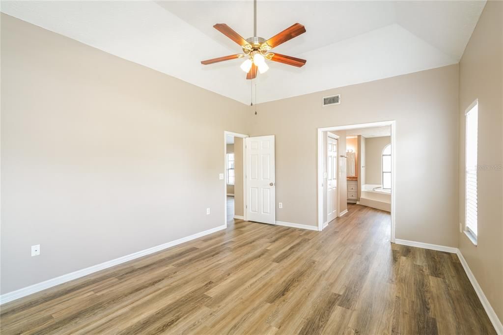 For Sale: $455,000 (3 beds, 2 baths, 2026 Square Feet)