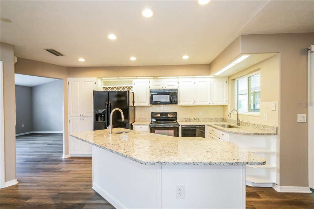 For Sale: $455,000 (3 beds, 2 baths, 2026 Square Feet)