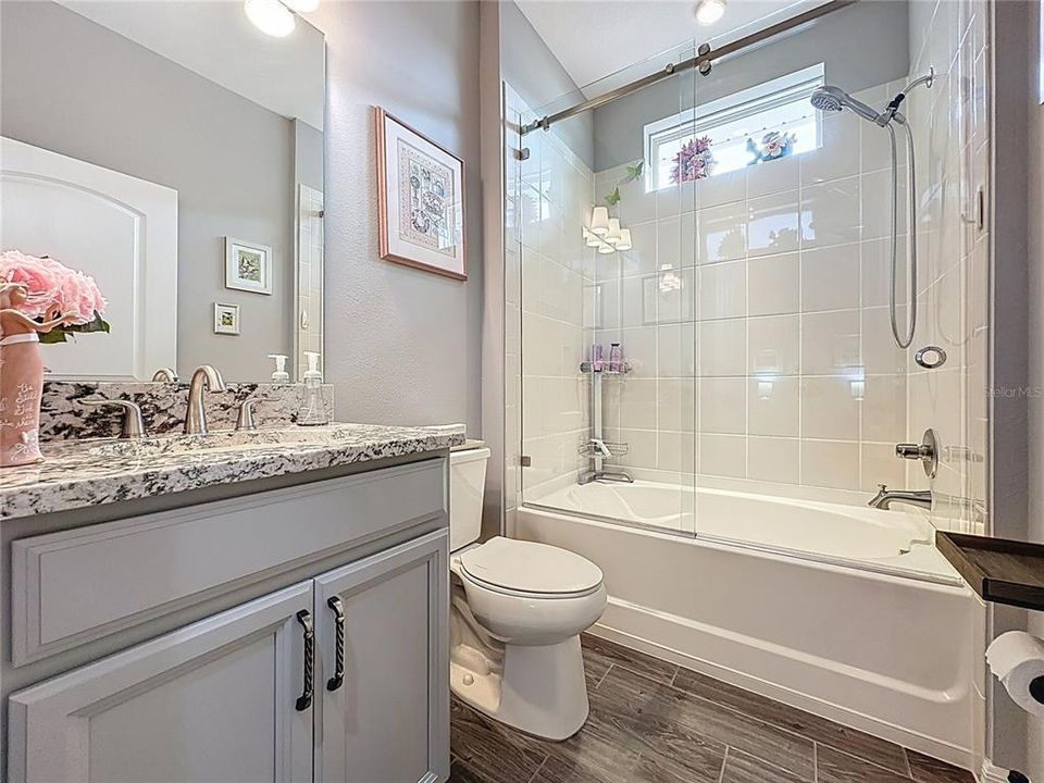 For Sale: $500,000 (2 beds, 2 baths, 1918 Square Feet)