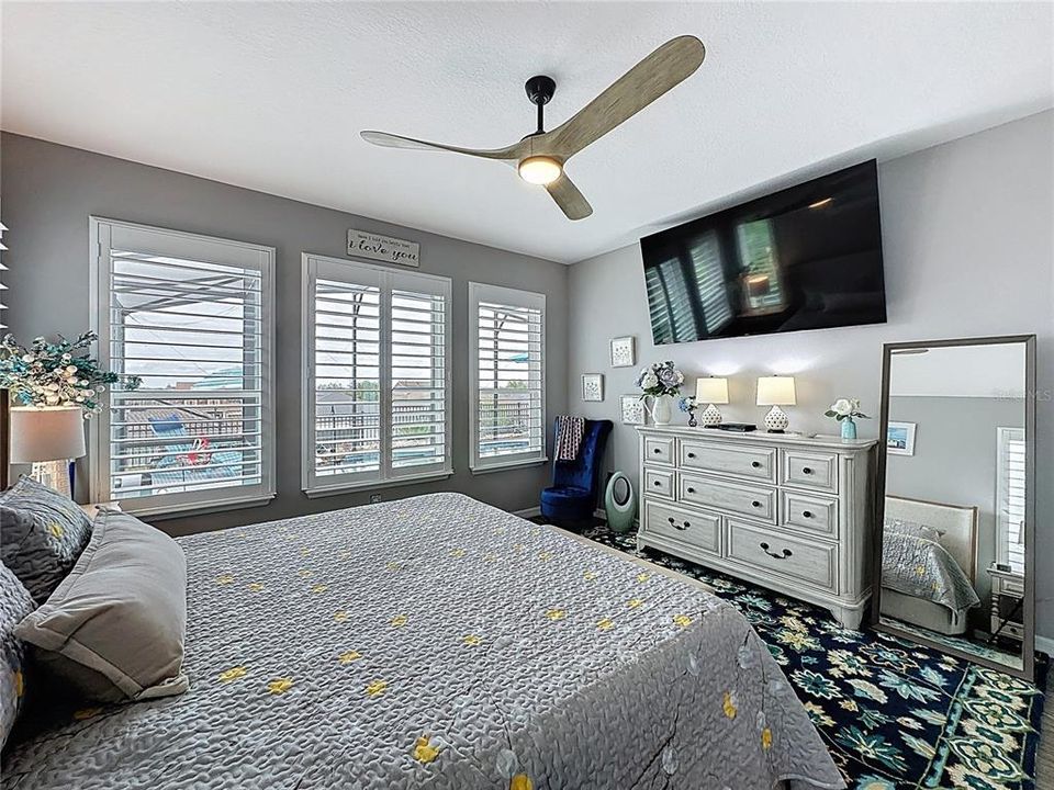 For Sale: $500,000 (2 beds, 2 baths, 1918 Square Feet)