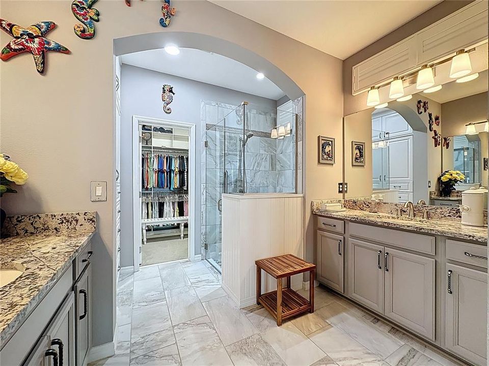 For Sale: $500,000 (2 beds, 2 baths, 1918 Square Feet)