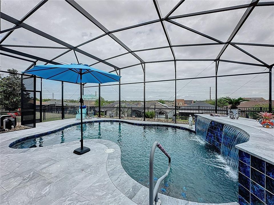 For Sale: $500,000 (2 beds, 2 baths, 1918 Square Feet)