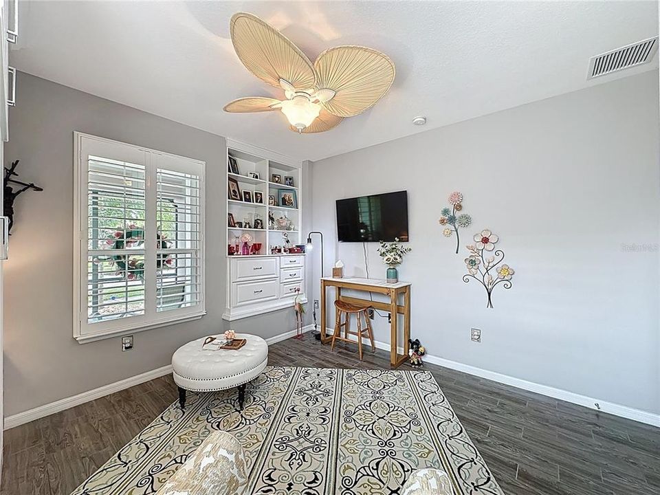 For Sale: $500,000 (2 beds, 2 baths, 1918 Square Feet)