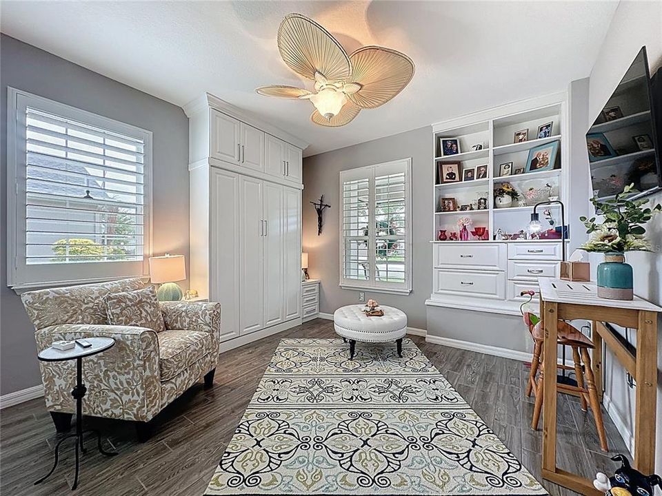For Sale: $500,000 (2 beds, 2 baths, 1918 Square Feet)