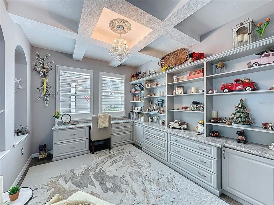 For Sale: $500,000 (2 beds, 2 baths, 1918 Square Feet)