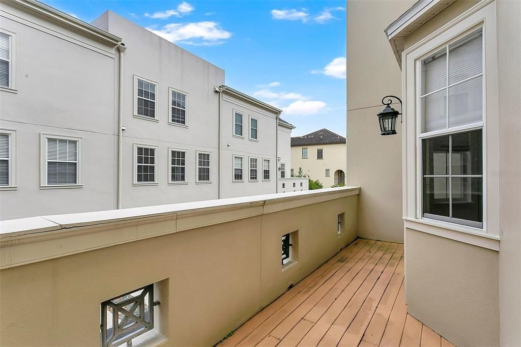 For Rent: $4,250 (3 beds, 3 baths, 2217 Square Feet)