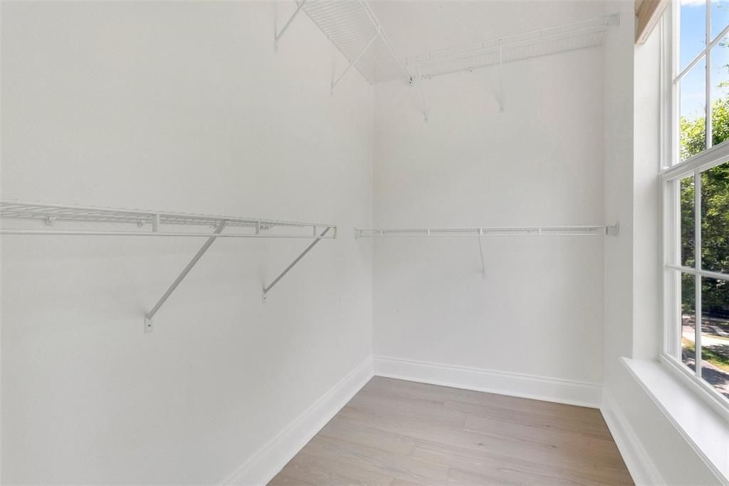 For Rent: $4,250 (3 beds, 3 baths, 2217 Square Feet)