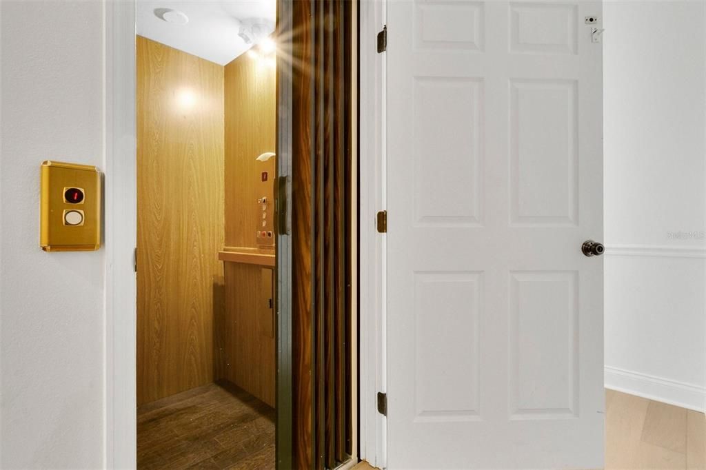 For Rent: $4,250 (3 beds, 3 baths, 2217 Square Feet)
