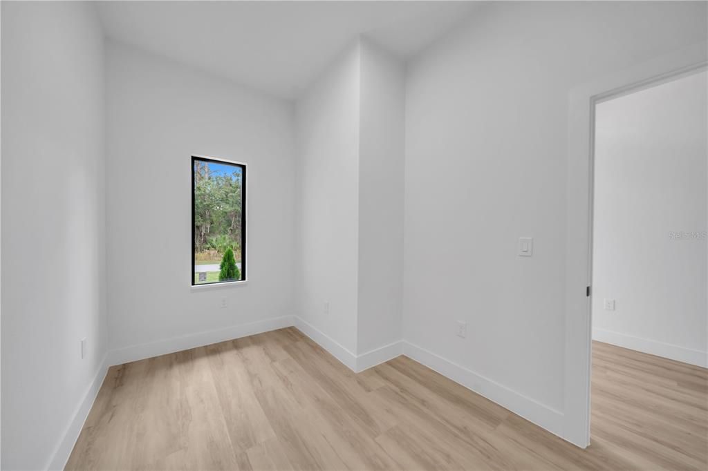 На продажу: $389,000 (3 спален, 2 ванн, 1742 Квадратных фут)