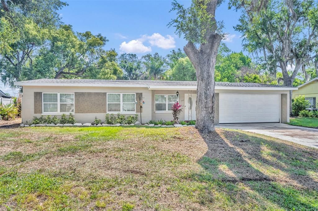 For Sale: $650,000 (0.47 acres)