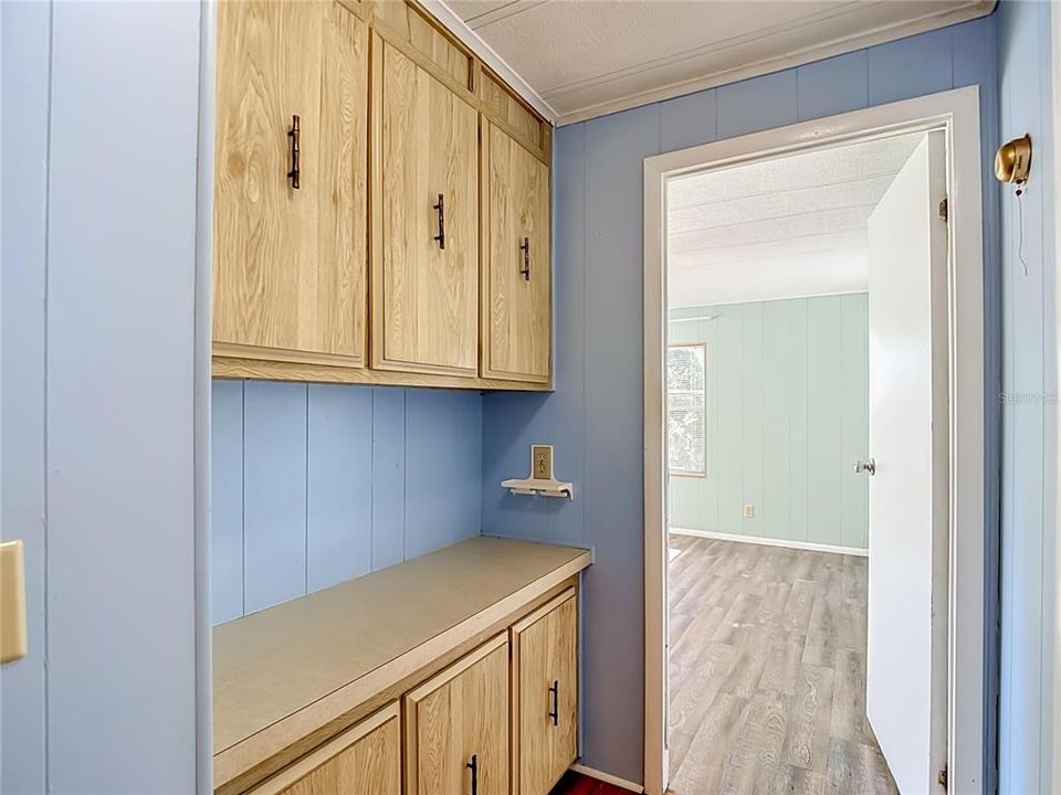 For Sale: $165,000 (2 beds, 2 baths, 1296 Square Feet)