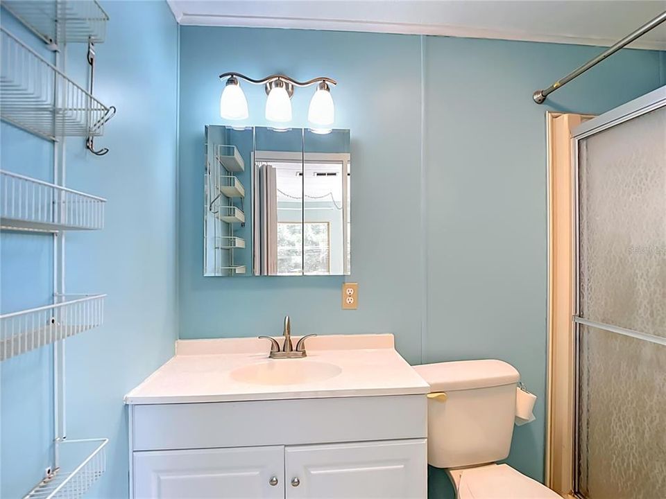 For Sale: $165,000 (2 beds, 2 baths, 1296 Square Feet)