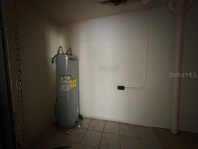 На продажу: $265,000 (4 спален, 2 ванн, 2259 Квадратных фут)