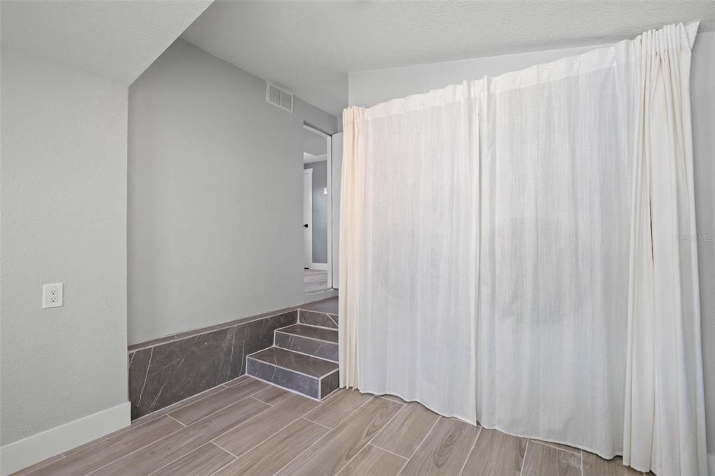 На продажу: $134,900 (1 спален, 1 ванн, 648 Квадратных фут)