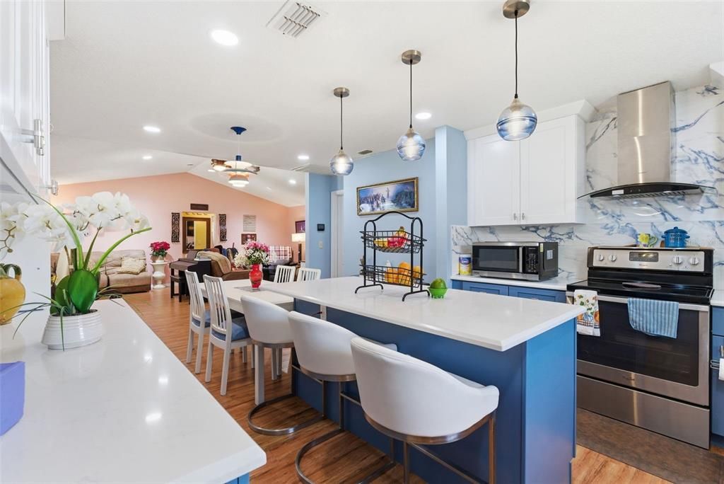 For Sale: $369,900 (3 beds, 2 baths, 1679 Square Feet)