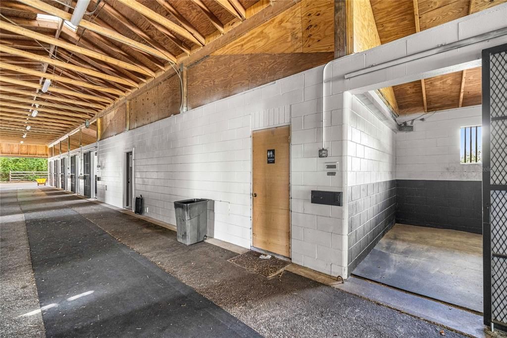 En Venta: $2,995,000 (3 camas, 2 baños, 2355 Pies cuadrados)