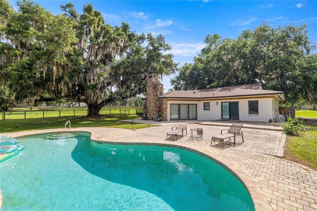 En Venta: $2,995,000 (3 camas, 2 baños, 2355 Pies cuadrados)