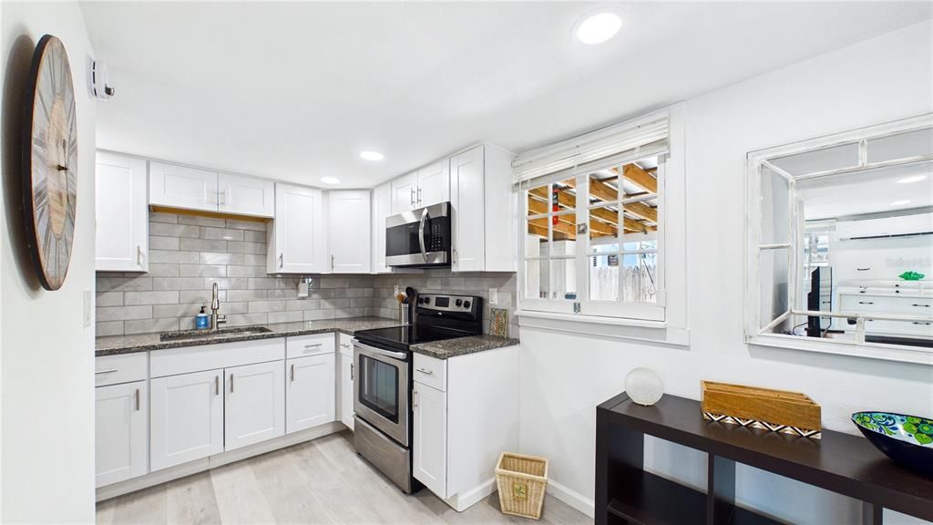 For Sale: $500,000 (0 beds, 0 baths, 1044 Square Feet)