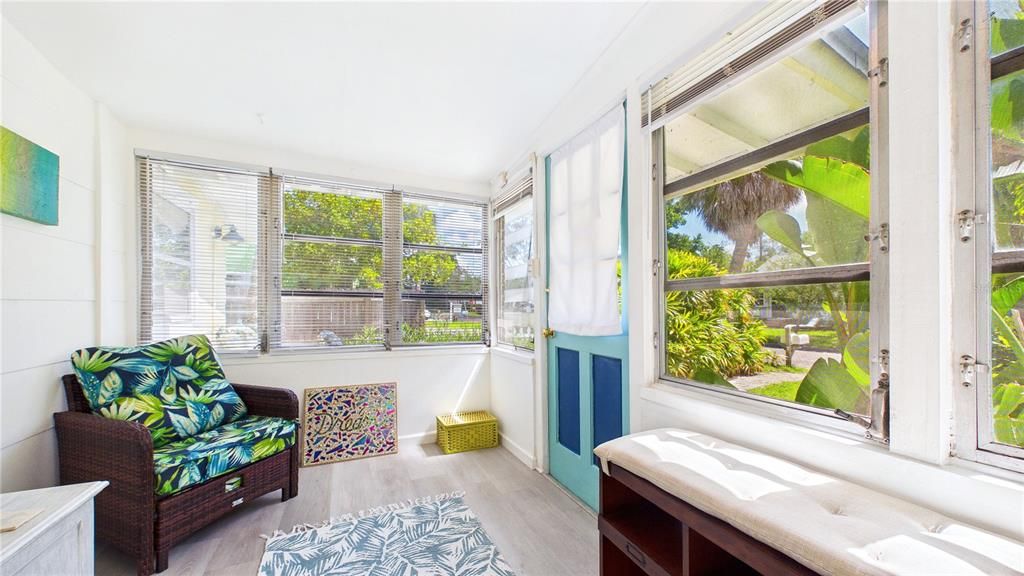 For Sale: $500,000 (0 beds, 0 baths, 1044 Square Feet)