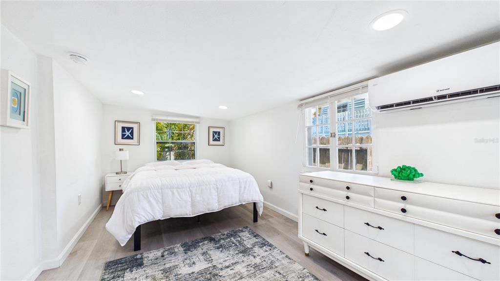 For Sale: $500,000 (0 beds, 0 baths, 1044 Square Feet)