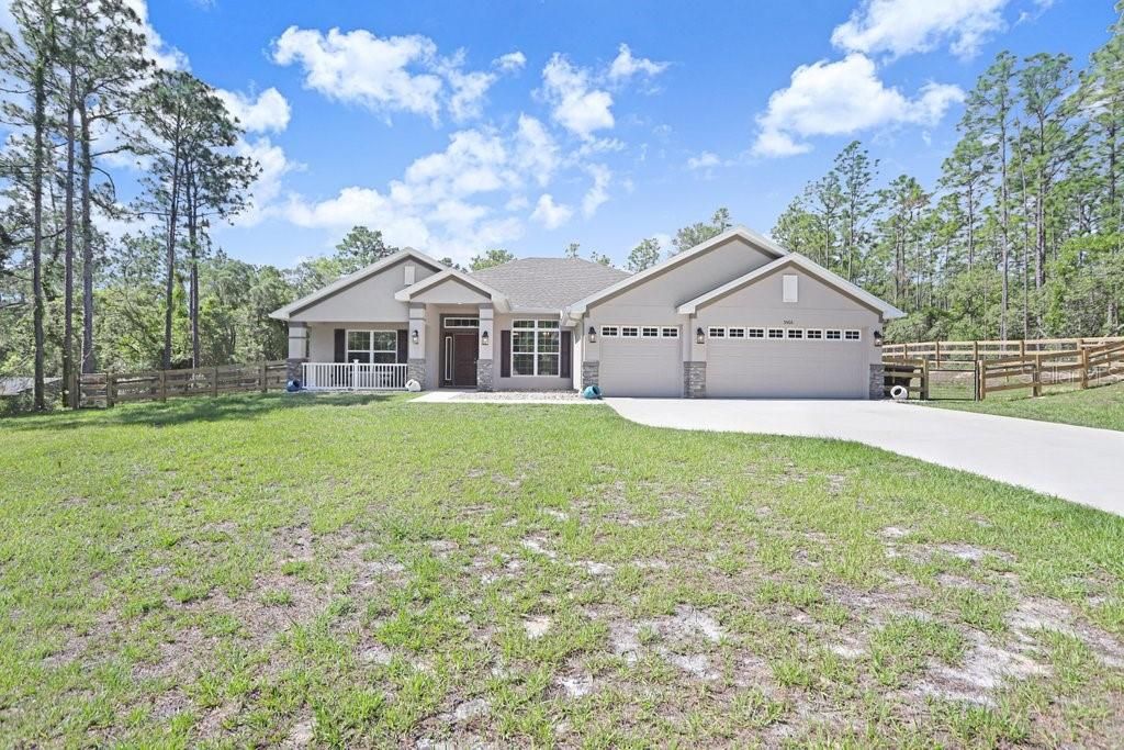 For Sale: $470,000 (4 beds, 3 baths, 2512 Square Feet)