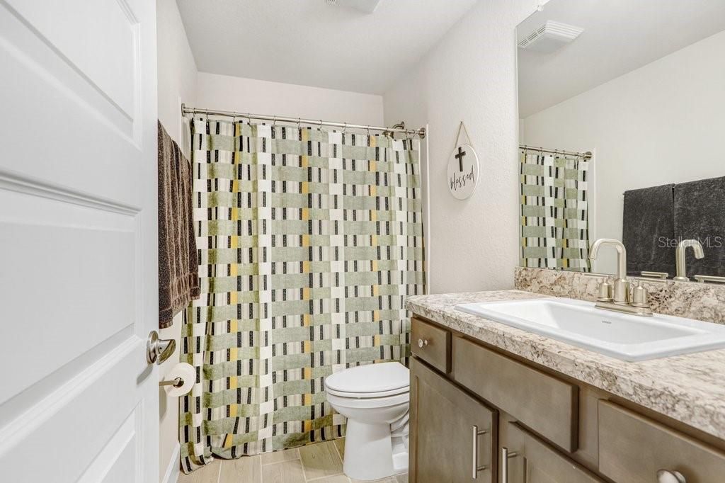 For Sale: $470,000 (4 beds, 3 baths, 2512 Square Feet)