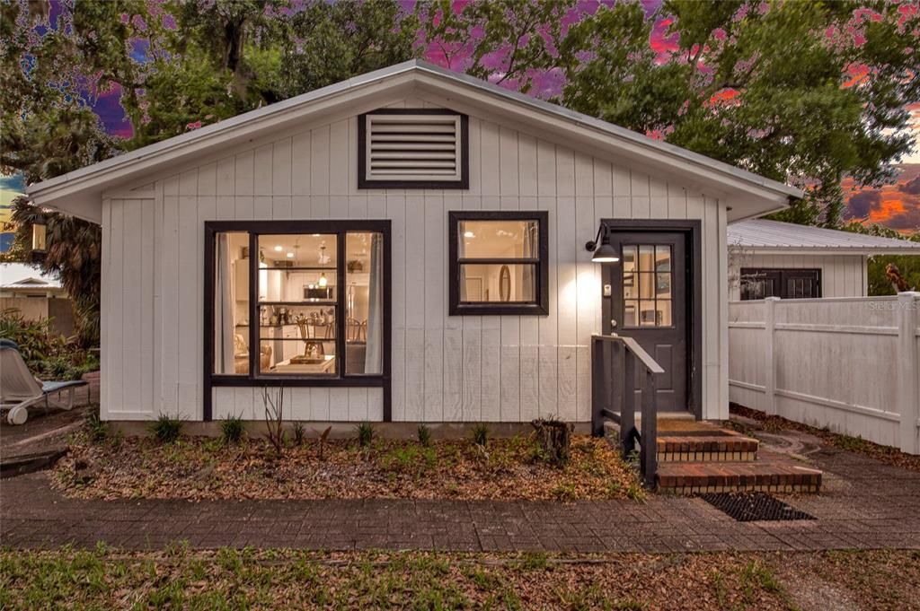 For Sale: $995,000 (0 beds, 0 baths, 2574 Square Feet)