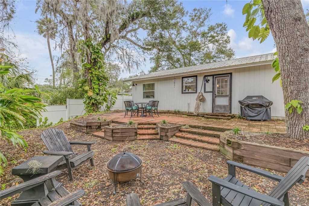 For Sale: $995,000 (0 beds, 0 baths, 2574 Square Feet)
