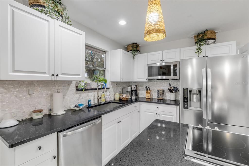 For Sale: $995,000 (0 beds, 0 baths, 2574 Square Feet)