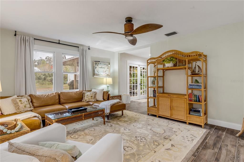 For Sale: $995,000 (0 beds, 0 baths, 2574 Square Feet)