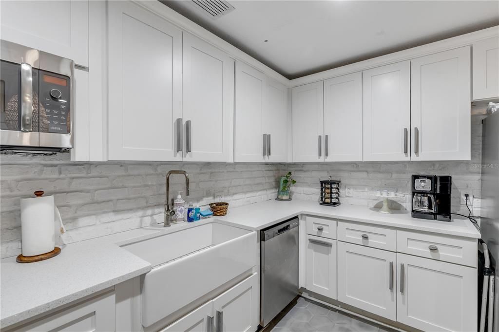 For Sale: $995,000 (0 beds, 0 baths, 2574 Square Feet)