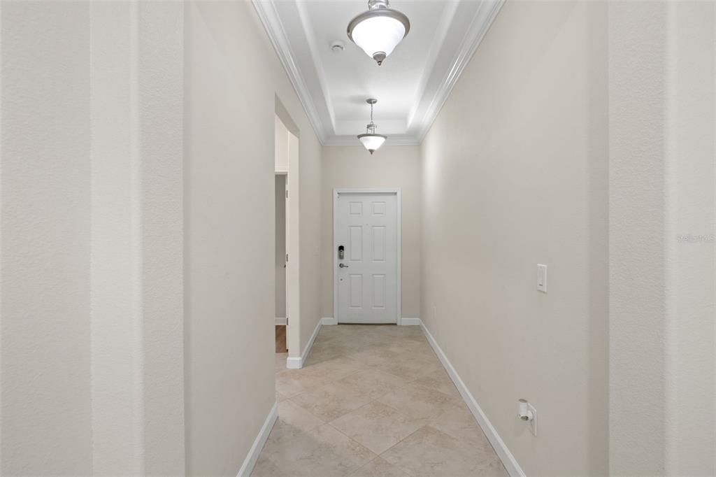 En Venta: $425,000 (4 camas, 3 baños, 2032 Pies cuadrados)